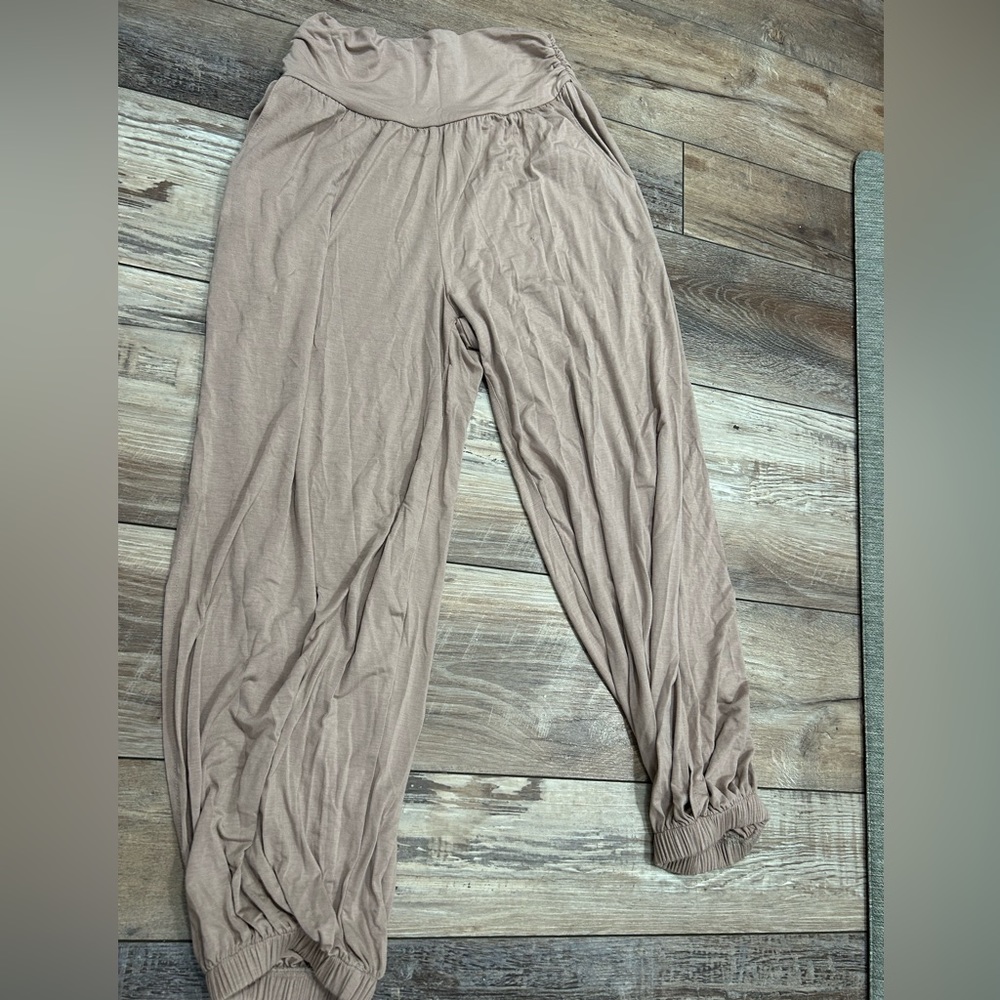 Stretchy pants